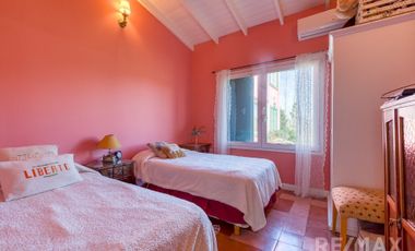 Venta Casa 5 Ambientes 1 Hectarea Pileta Lujan