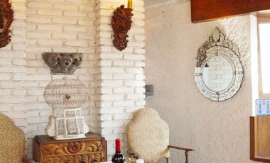 Casa en Venta en Vista del Valle, estilo colonial mexicano, con gran jardín