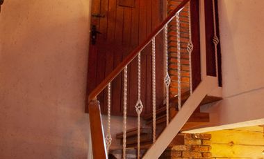 Casa en Venta en Vista del Valle, estilo colonial mexicano, con gran jardín