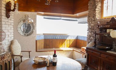 Casa en Venta en Vista del Valle, estilo colonial mexicano, con gran jardín