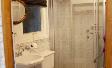 Casa en Venta en Vista del Valle, estilo colonial mexicano, con gran jardín