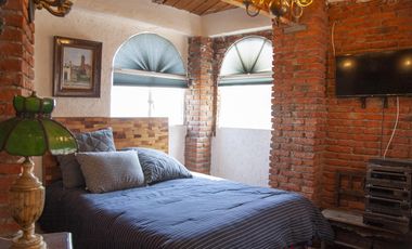 Casa en Venta en Vista del Valle, estilo colonial mexicano, con gran jardín