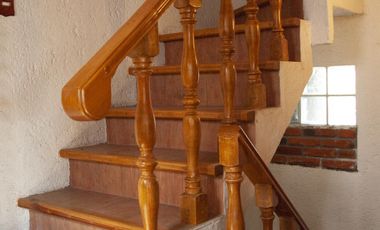 Casa en Venta en Vista del Valle, estilo colonial mexicano, con gran jardín