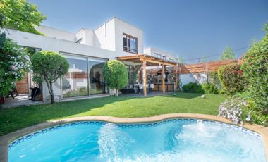 Hermosa Casa Condominio La Reina, Muy seguro!