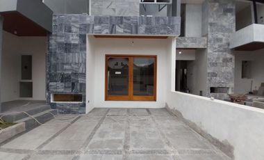Dijual Rumah Premium 2 Lantai di Jl Damai Yogyakarta