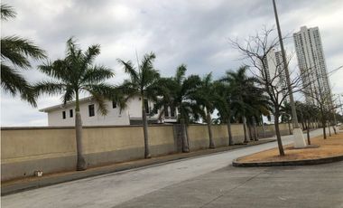 Venta de Terreno en Costa del Este Sc8 NE