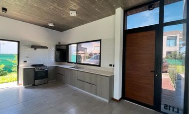 Casa - Guillermo E Hudson