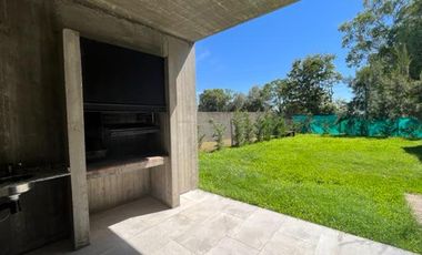 Casa - Guillermo E Hudson