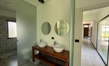 Casa - Guillermo E Hudson