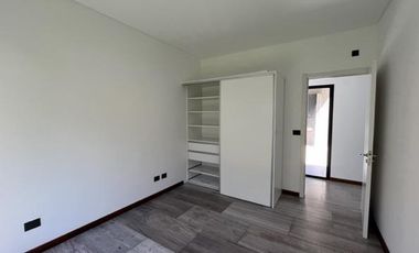 Casa - Guillermo E Hudson