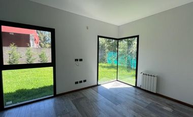 Casa - Guillermo E Hudson