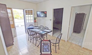 Casa en planta alta dos habitaciones patio terraza en Barrio Maria Selva