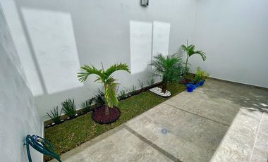 AL NORTE HERMOSA CASA EN RUSCELLO SEGUNDA ETAPA CON ROOF GARDEN