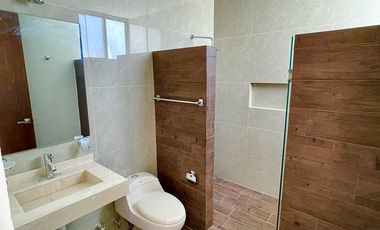 AL NORTE HERMOSA CASA EN RUSCELLO SEGUNDA ETAPA CON ROOF GARDEN