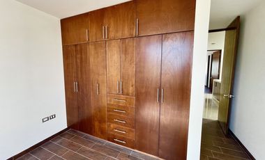 AL NORTE HERMOSA CASA EN RUSCELLO SEGUNDA ETAPA CON ROOF GARDEN