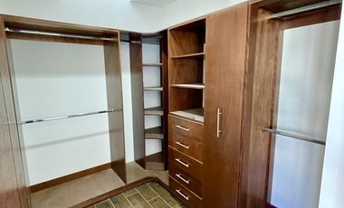 AL NORTE HERMOSA CASA EN RUSCELLO SEGUNDA ETAPA CON ROOF GARDEN