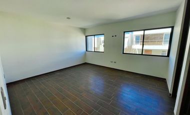 AL NORTE HERMOSA CASA EN RUSCELLO SEGUNDA ETAPA CON ROOF GARDEN