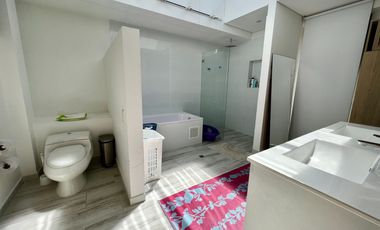 casa en arriendo en hacienda san simón. Cod A8408346