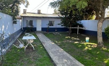 Venta Casa 4 ambientes con garaje cubierto. -  Florencio Varela