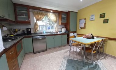 Venta Casa 4 ambientes con garaje cubierto. -  Florencio Varela