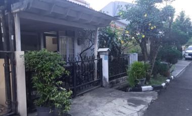 Rumah murah terhitung tanah di kawasan Bintaro Sektor 1 hanya 1,750 M (nego)