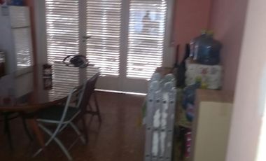 CASA DE 4 AMB. MAS  HABIT. DE SCIO, 3 BAÑOS, PATIO, LAVADERO, BALCON ATERRAZADO,COCHERA Y SOTANO