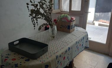 CASA DE 4 AMB. MAS  HABIT. DE SCIO, 3 BAÑOS, PATIO, LAVADERO, BALCON ATERRAZADO,COCHERA Y SOTANO