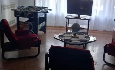 CASA DE 4 AMB. MAS  HABIT. DE SCIO, 3 BAÑOS, PATIO, LAVADERO, BALCON ATERRAZADO,COCHERA Y SOTANO