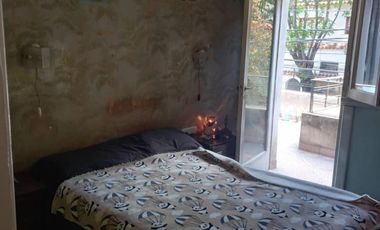 CASA DE 4 AMB. MAS  HABIT. DE SCIO, 3 BAÑOS, PATIO, LAVADERO, BALCON ATERRAZADO,COCHERA Y SOTANO