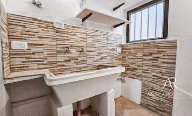 ALQUILER - PH TIPO CASA - 3 AMBIENTES CON TERRAZA Y COCHERA -  BOULOGNE – BARRIO MALVINAS