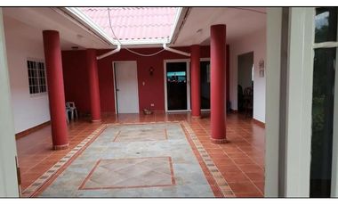 SE VENDO CASA EN ANTÓN, CON UN  TERRENO DE 2,012.61 MTS2