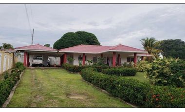 SE VENDO CASA EN ANTÓN, CON UN  TERRENO DE 2,012.61 MTS2
