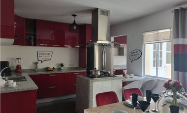 CASA EN VENTA AL SUR DE PACHUCA, BLVD SANTA CATARINA,