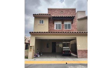 CASA EN VENTA AL SUR DE PACHUCA, BLVD SANTA CATARINA,