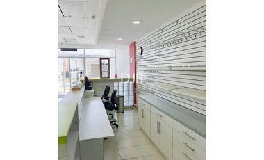 Venta de local comercial en Brisas del Golf $250.000 #430