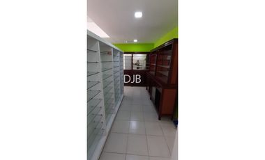 Venta de local comercial en Brisas del Golf $250.000 #430
