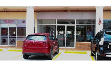Venta de local comercial en Brisas del Golf $250.000 #430
