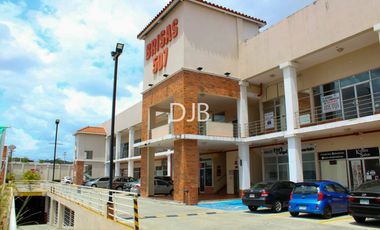 Venta de local comercial en Brisas del Golf $250.000 #430
