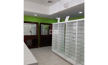 Venta de local comercial en Brisas del Golf $250.000 #430