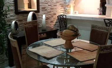 Bonita casa de una planta en buen estado de conservación