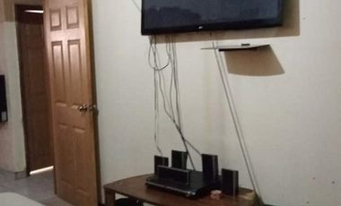 Bonita casa de una planta en buen estado de conservación