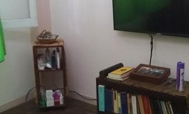 4 Amb. Al Frente con patio. 1 c/Av Saenz. BAJAS EXPENSAS $ 1.200.-