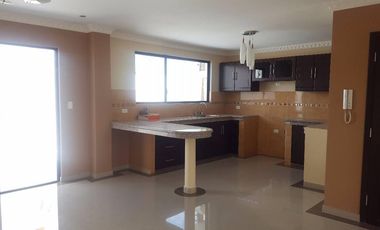 VENTA- Casa de Venta en Arupos del Norte Excelente Ubicacion Riobamba Urbec