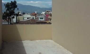 VENTA- Casa de Venta en Arupos del Norte Excelente Ubicacion Riobamba Urbec