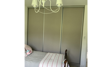 Casa cinco ambientes. Parque. Arenas del Sur. Venta.