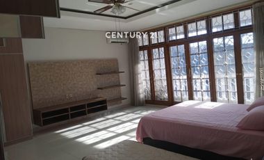 Disewakan Rumah Dengan Kolam Renang Di Pondok Indah Jakarta