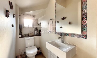 Casa en venta de 4 dorm. en Colina