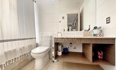 Casa en venta de 4 dorm. en Colina