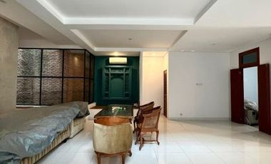 DIJUAL RUMAH MODERN INDUSTRIAL DESIGN, Jl VILA DELIMA, LEBAK BULUS