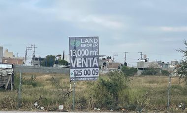 Terreno de uso mixto en venta Avenida Sombrerete, Querétaro